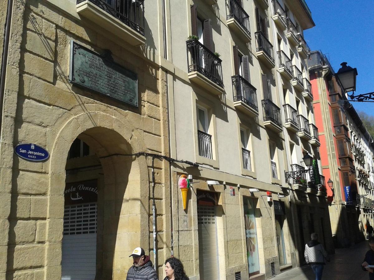 Apartamento El Reloj San Sebastián Exterior photo